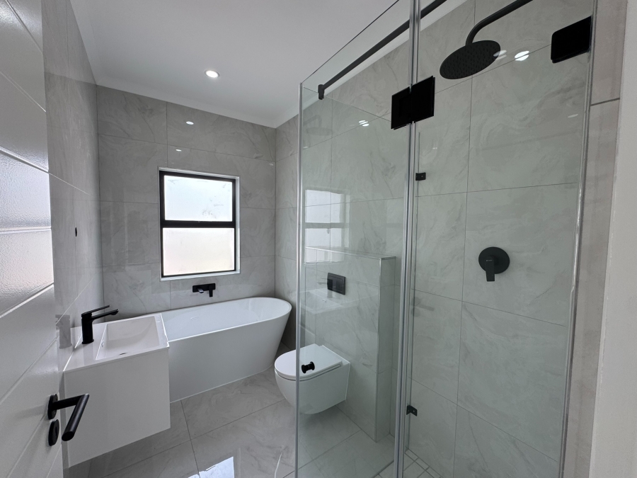 4 Bedroom Property for Sale in Sandown Western Cape